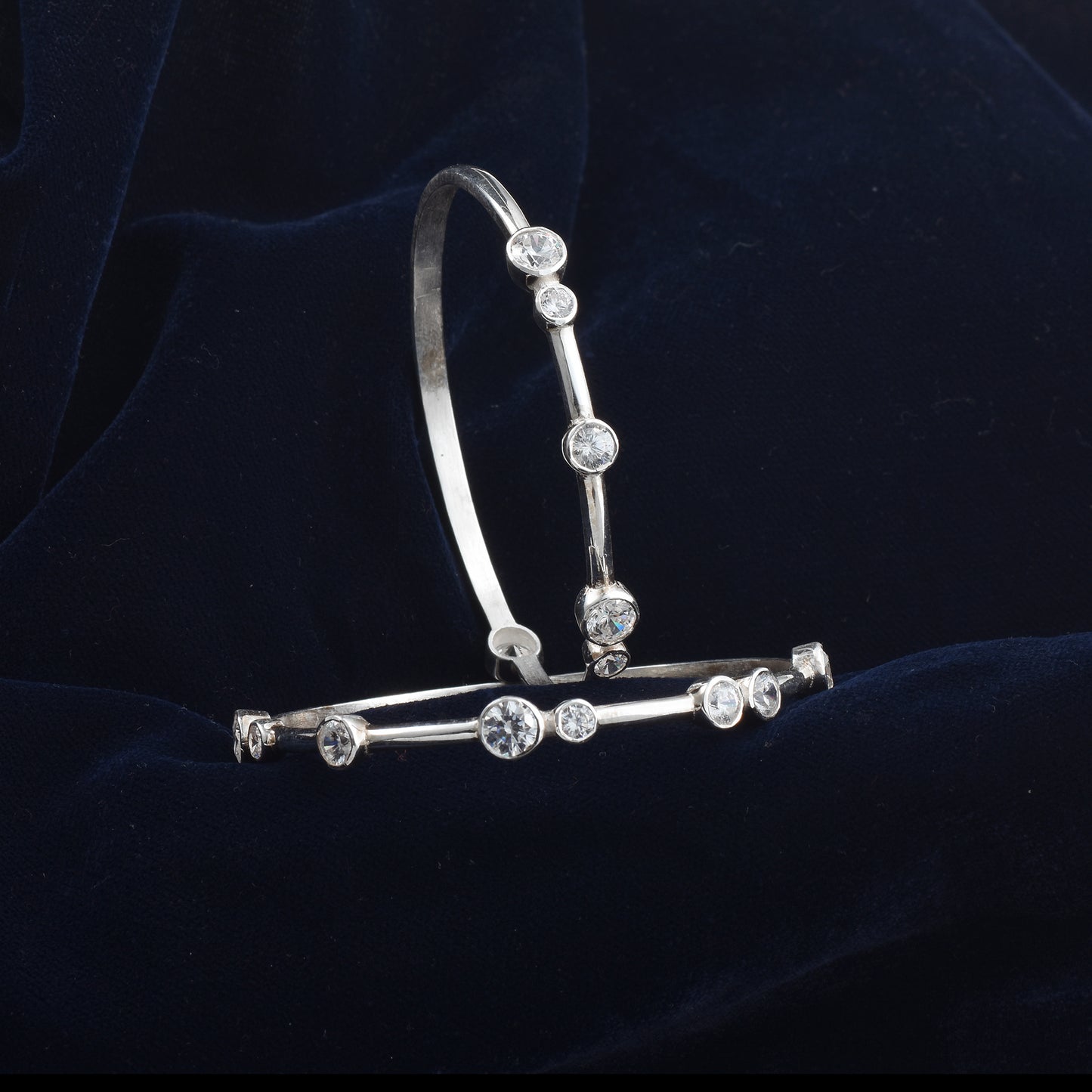 Silver Gleam Zircon Pure Silver Bangle