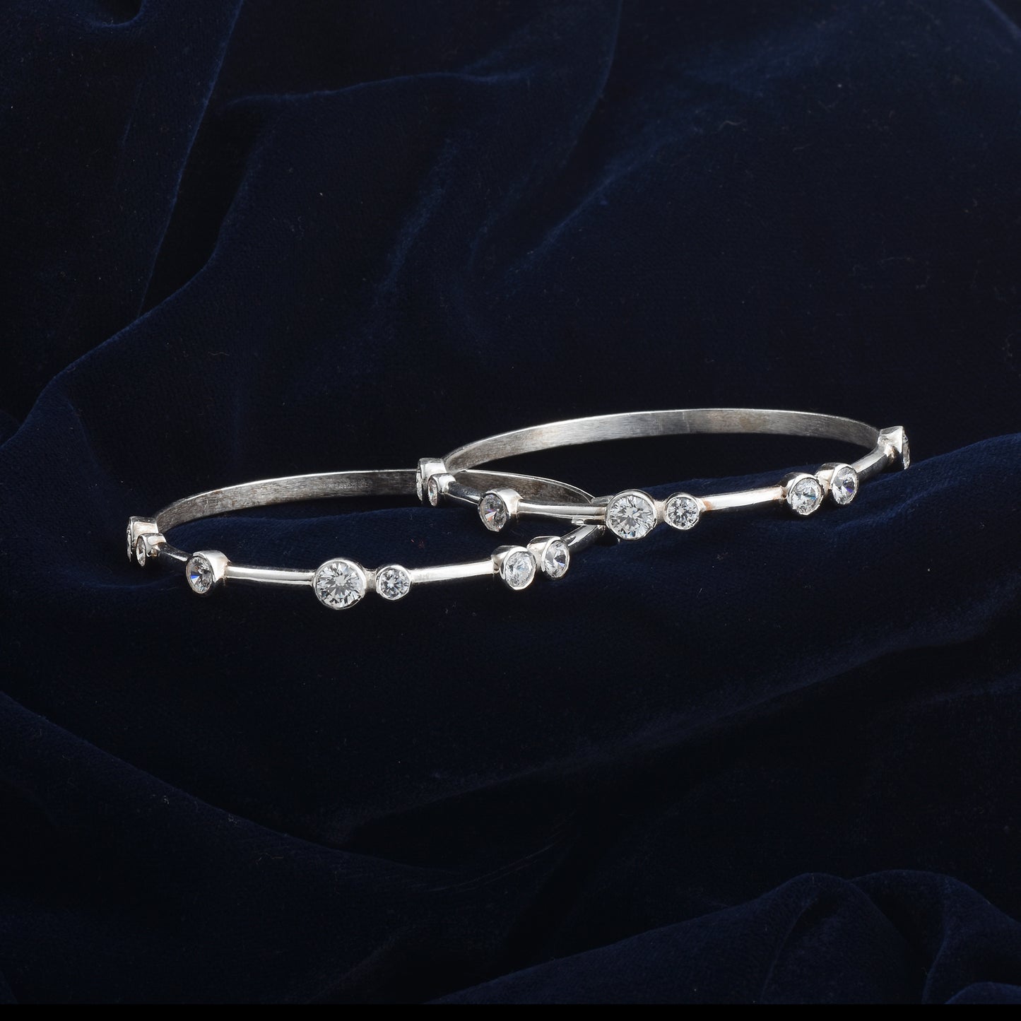 Silver Gleam Zircon Pure Silver Bangle
