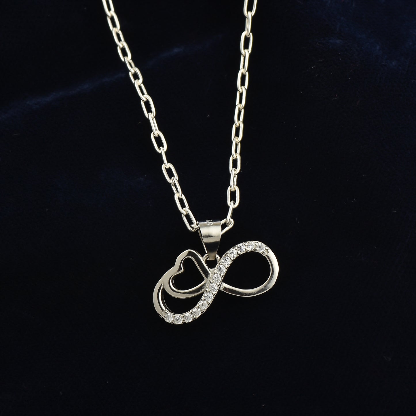 Silver Gleam Rhodium Necklace